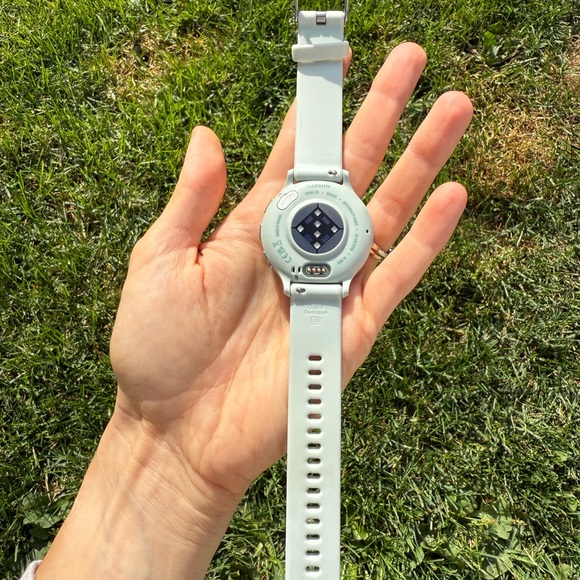 Garmin Venu 3s - Picture 1 of 3